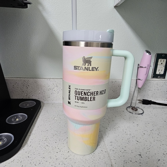 Marble Stanley Quencher 40 oz - Picture 2 of 3